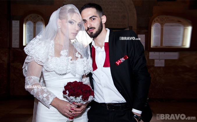 Նաիրա Մովսիսյանն այսօր ամուսնացել է Սուրբ Սարգիս եկեղեցում 